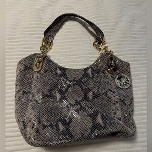 Michael Kors Jet Set Purse